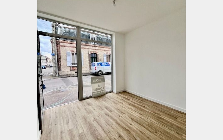 Local commercial TROYES (10000)  33 m2 600 € 