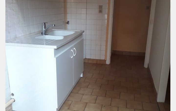 Maison de ville SAINTE-SAVINE (10300)  31 m2 410 € 