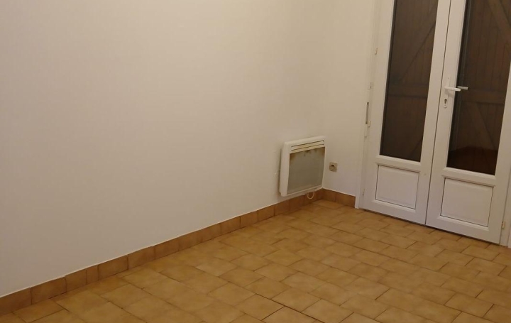 Maison de ville SAINTE-SAVINE (10300)  31 m2 410 € 