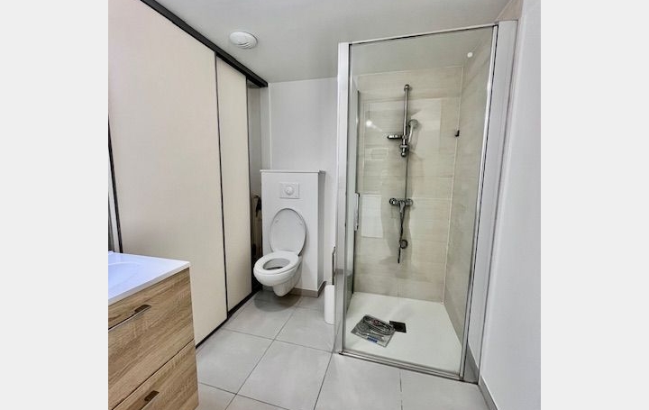 Studio TROYES (10000)  25 m2 483 € 