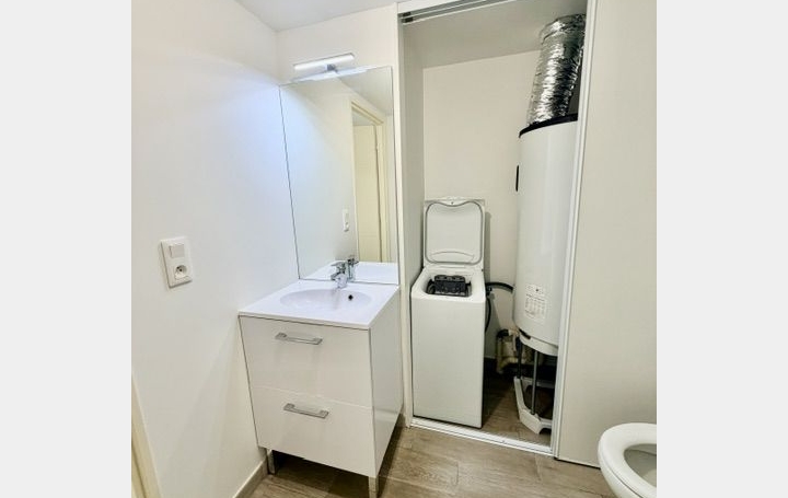 Studio TROYES (10000)  23 m2 455 € 