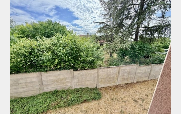 Studio TROYES (10000)  23 m2 455 € 