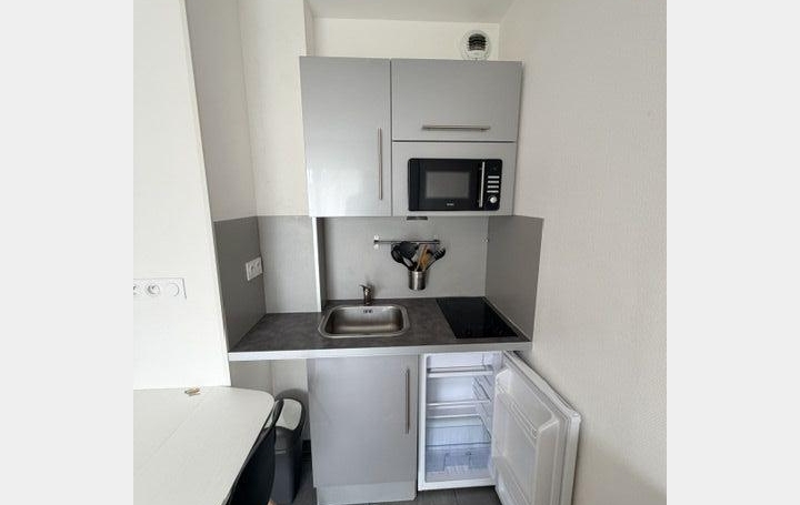 Studio TROYES (10000)  25 m2 445 € 