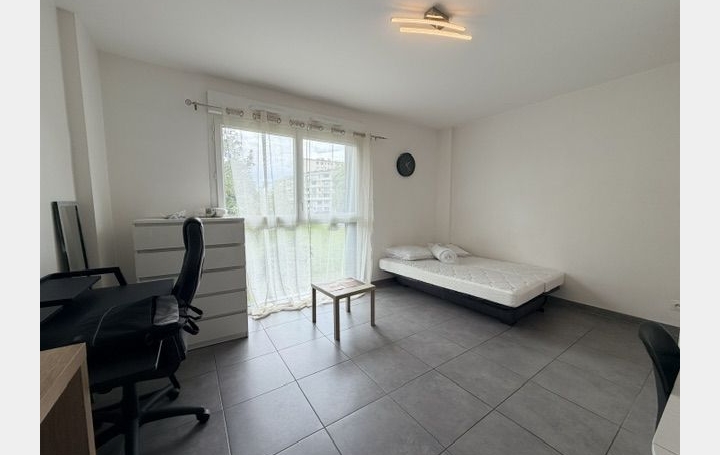 Studio TROYES (10000)  25 m2 445 € 