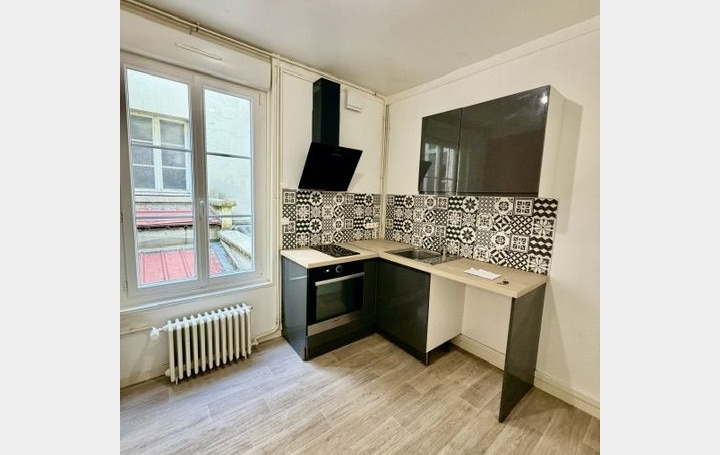 1 Pièce TROYES (10000)  20 m2 430 € 