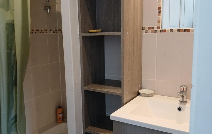 3 Pièces TROYES (10000)  55 m2 750 € 