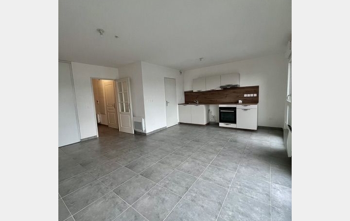 2 Pièces FAGNIERES (51510)  51 m2 604 € 