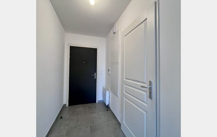 2 Pièces FAGNIERES (51510)  51 m2 604 € 