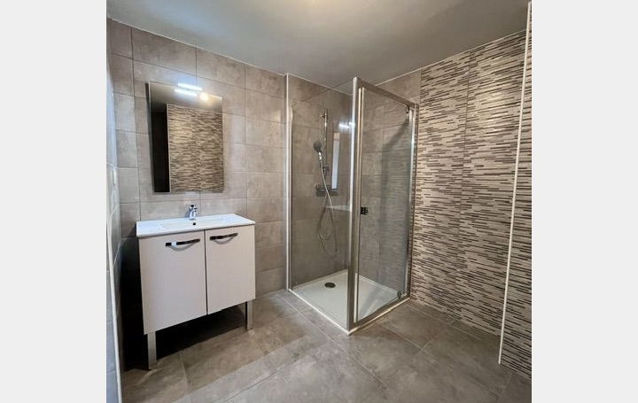 2 Pièces FAGNIERES (51510)  51 m2 604 € 