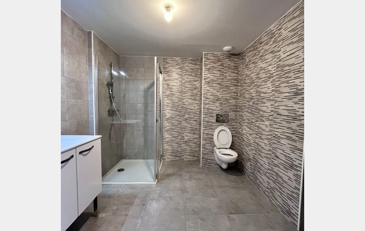 2 Pièces FAGNIERES (51510)  51 m2 604 € 