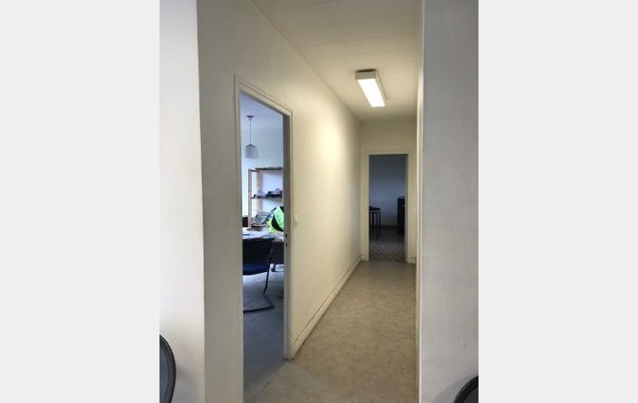 Local d'activité LA CHAPELLE-SAINT-LUC (10600)  1 450 m2 4 800 € 