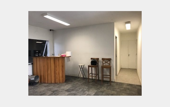 Local d'activité LA CHAPELLE-SAINT-LUC (10600)  1 450 m2 4 800 € 