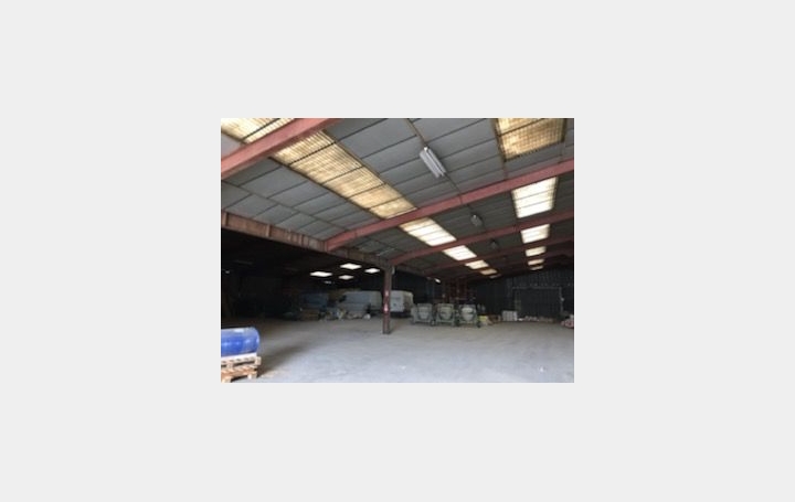 Local d'activité LA CHAPELLE-SAINT-LUC (10600)  1 450 m2 4 800 € 