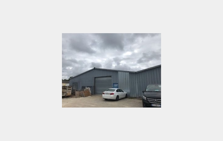 Local d'activité LA CHAPELLE-SAINT-LUC (10600)  1 450 m2 4 800 € 