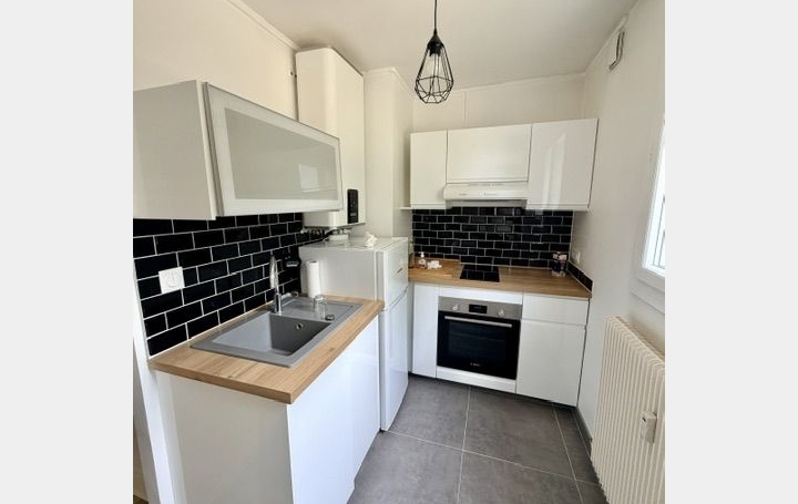 Studio TROYES (10000)  30 m2 520 € 