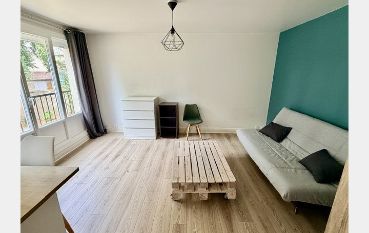 Studio TROYES (10000)  30 m2 520 € 