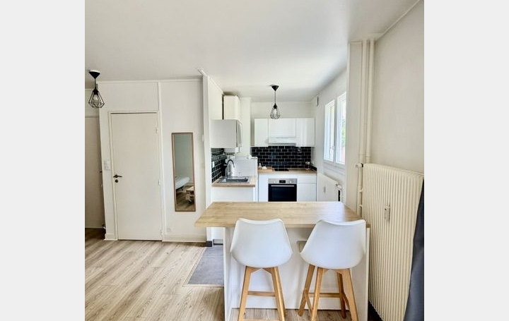 Studio TROYES (10000)  30 m2 520 € 