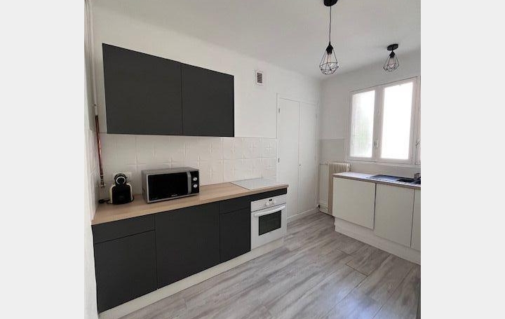 3 Pièces TROYES (10000)  86 m2 720 € 