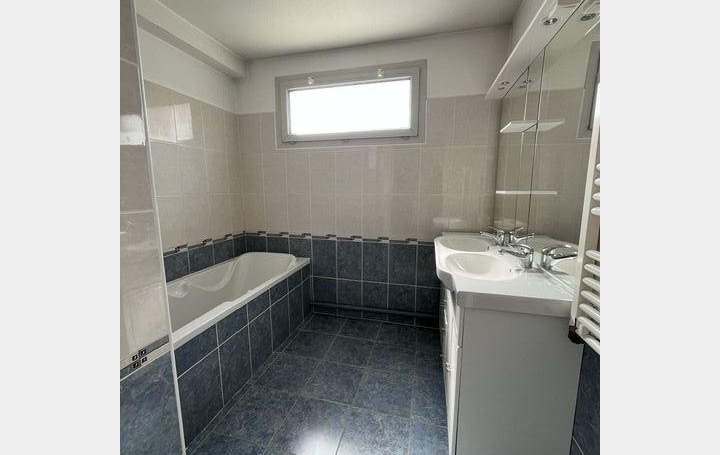 3 Pièces TROYES (10000)  70 m2 780 € 