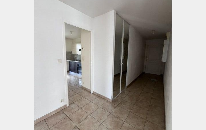 3 Pièces TROYES (10000)  70 m2 780 € 