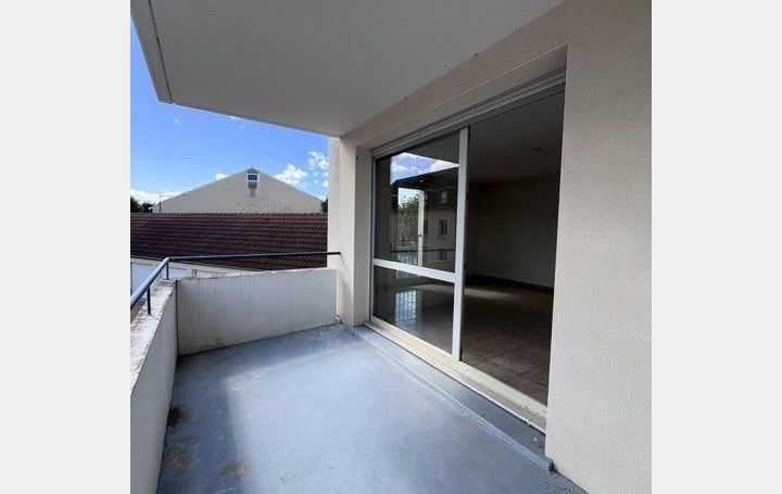 3 Pièces TROYES (10000)  70 m2 780 € 