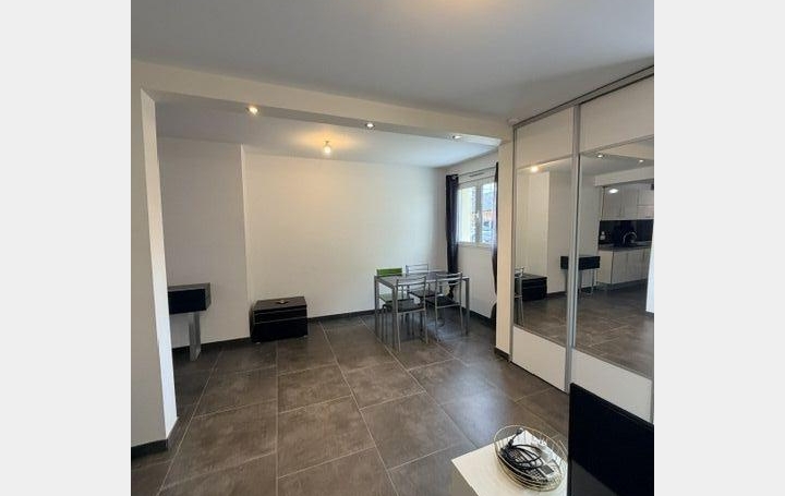 3 Pièces TROYES (10000)  67 m2 785 € 