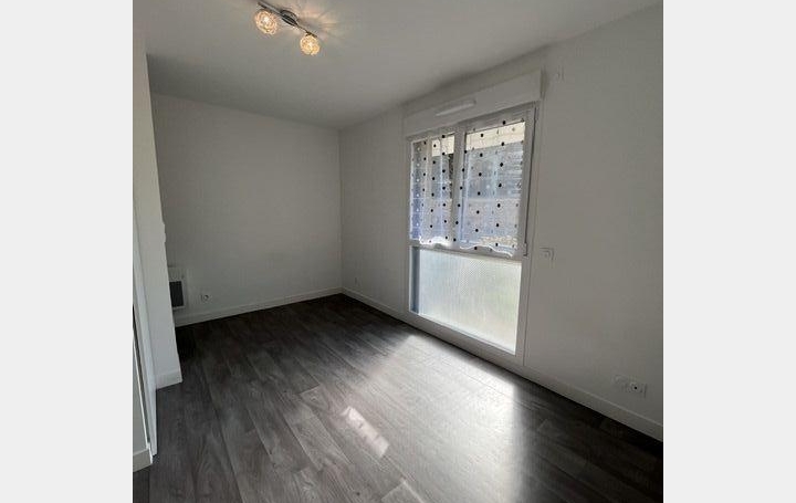 Studio TROYES (10000)  20 m2 283 € 