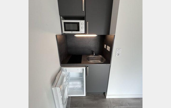 Studio TROYES (10000)  20 m2 283 € 