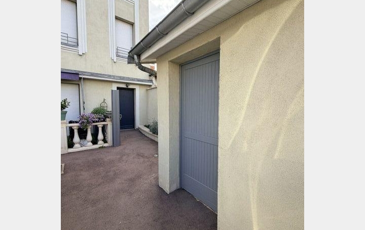 3 Pièces TROYES (10000)  81 m2 790 € 