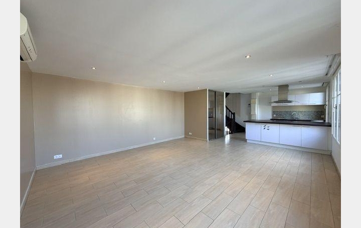 3 Pièces TROYES (10000)  81 m2 790 € 