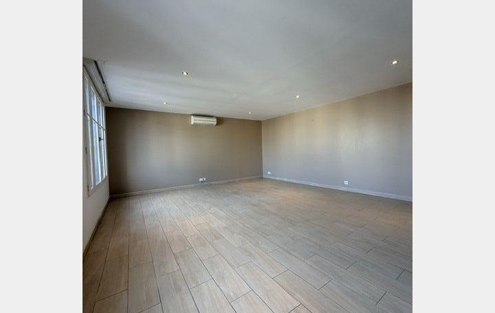3 Pièces TROYES (10000)  81 m2 790 € 