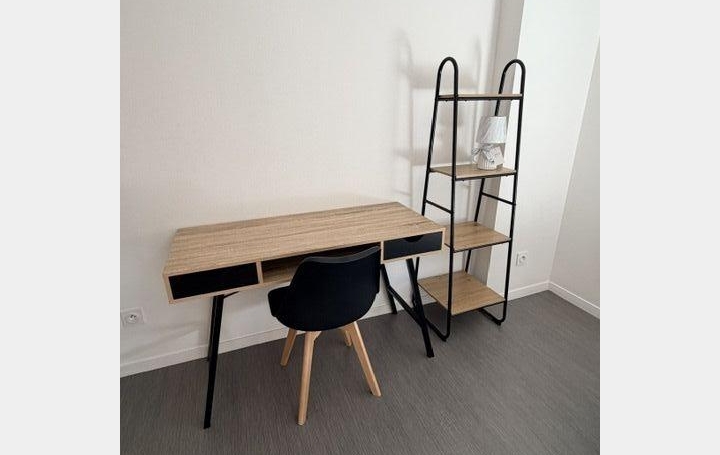 Studio TROYES (10000)  24 m2 460 € 