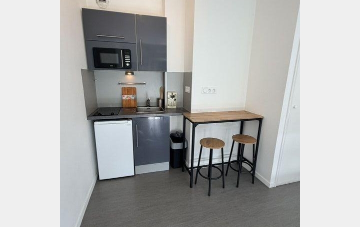 Studio TROYES (10000)  24 m2 460 € 