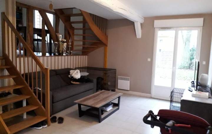 Réseau Immo-diffusion : Maison de village  SAINT-POUANGE  65 m2 139 000 € 
