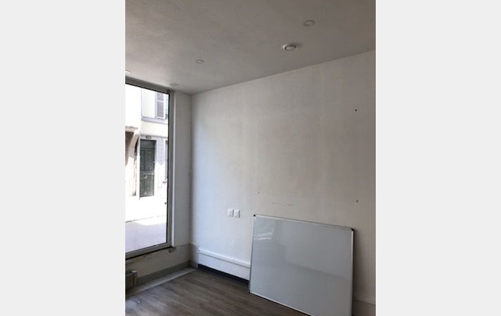 Local commercial TROYES (10000)  95 m2 112 350 € 