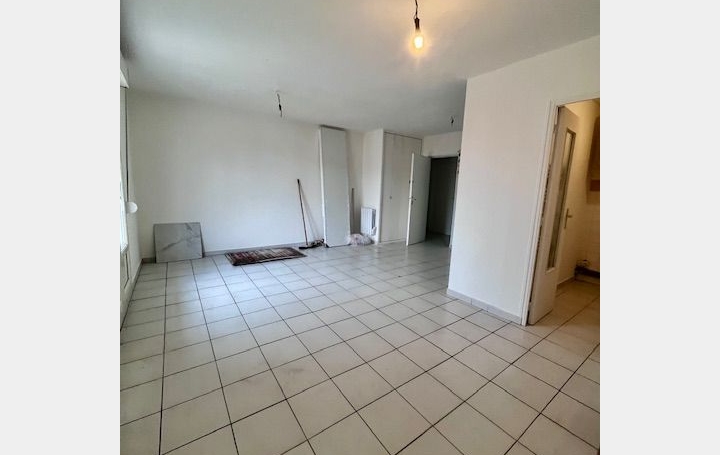 Studio TROYES (10000)  30 m2 55 500 € 