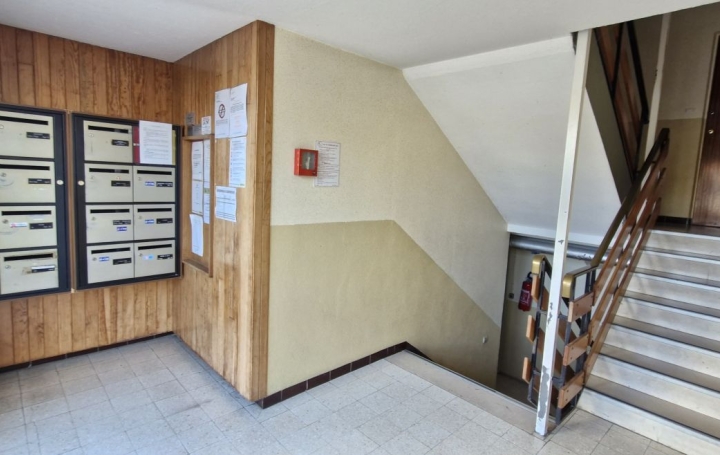 2 Pièces TROYES (10000)  43 m2 56 000 € 