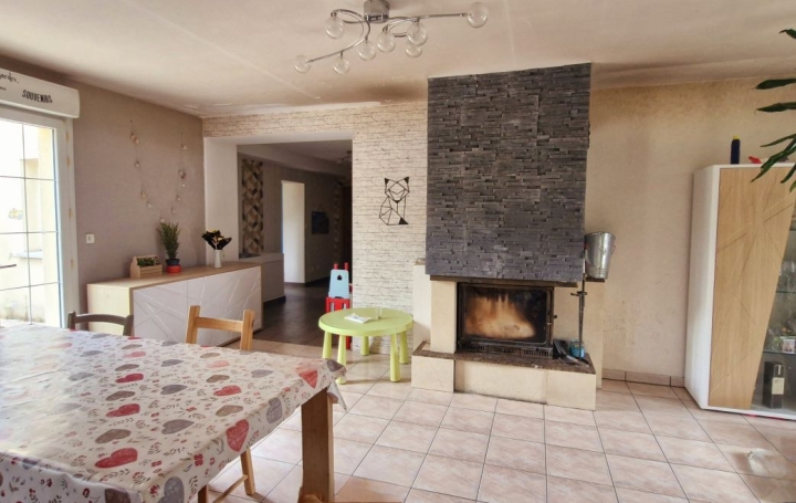 Maison COURTERANGES (10270)  142 m2 339 000 € 