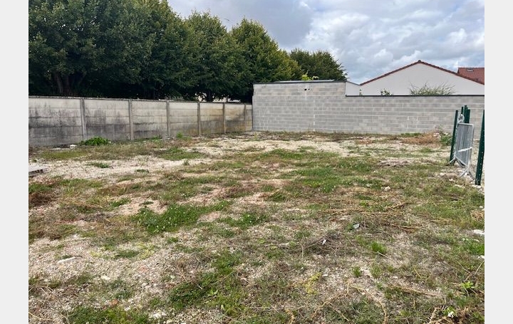 Terrain LA CHAPELLE-SAINT-LUC (10600)   54 000 € 