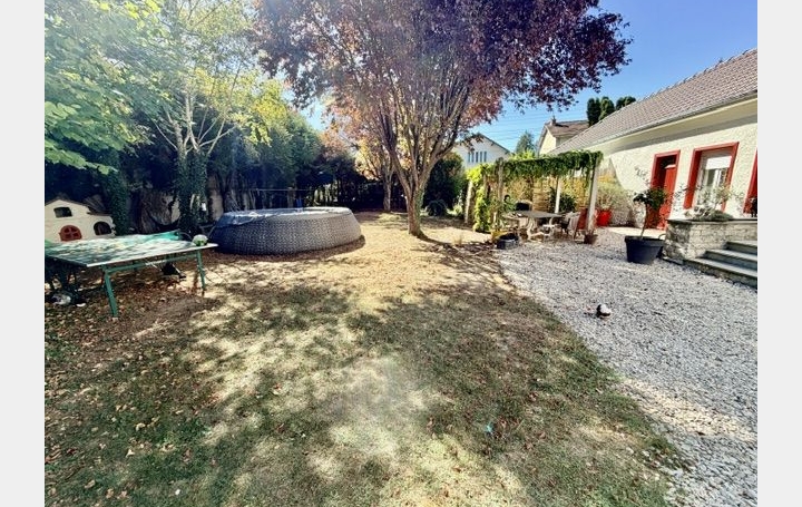 Maison SAINT-JULIEN-LES-VILLAS (10800)  213 m2 440 000 € 