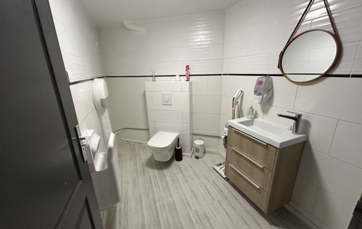 Local commercial TROYES (10000)  68 m2 120 000 € 