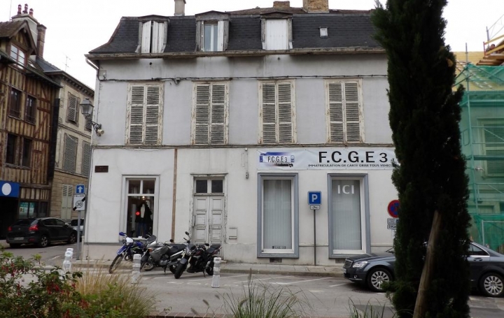 Réseau Immo-diffusion : Local commercial  TROYES  45 m2 75 000 € 