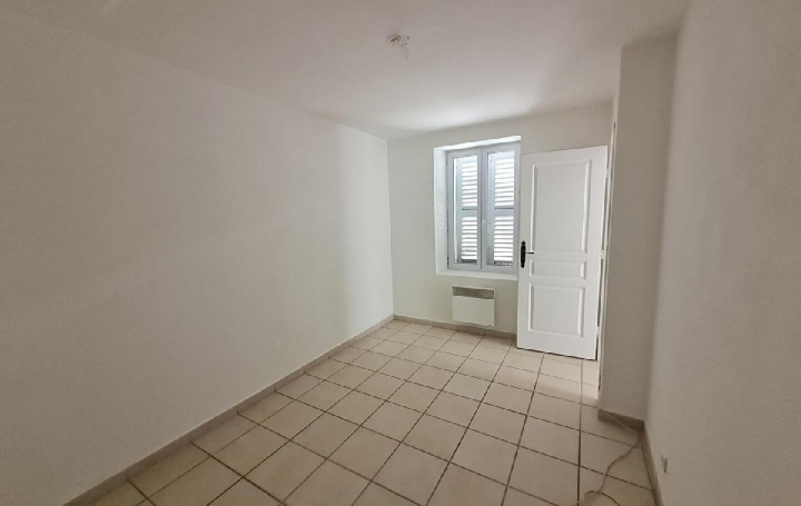 Appartement MEOUNES-LES-MONTRIEUX (83136) 31 m<sup>2</sup> 475 € 