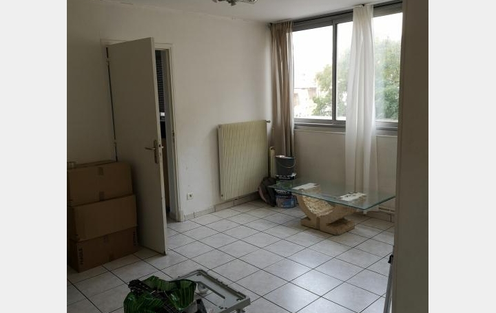 Réseau Immo-diffusion : Appartement P2  MARSEILLE 7ème 36 m2 590 € 