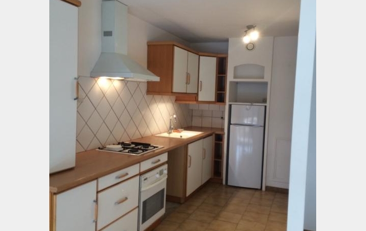 Réseau Immo-diffusion : Appartement P3  PLAN-DE-CUQUES  80 m2 1 015 € 