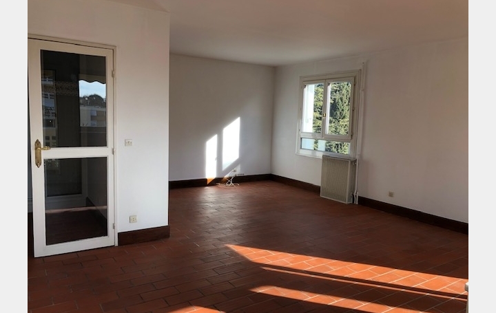 3 Pièces PLAN-DE-CUQUES (13380)  80 m2 1 200 € 