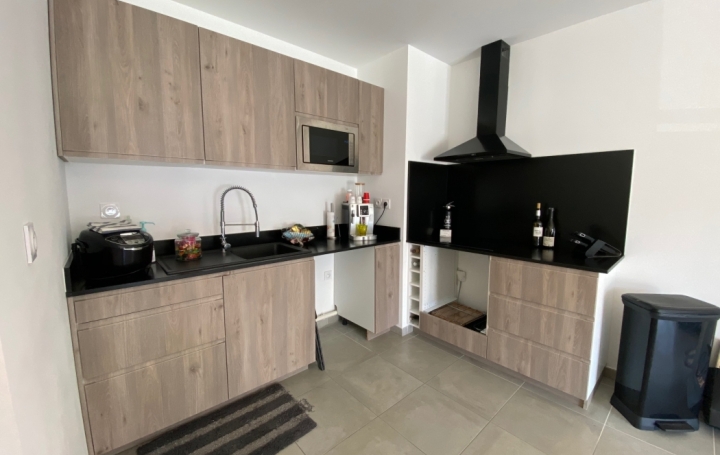 3 Pièces MARSEILLE (13013)  58 m2 1 015 € 