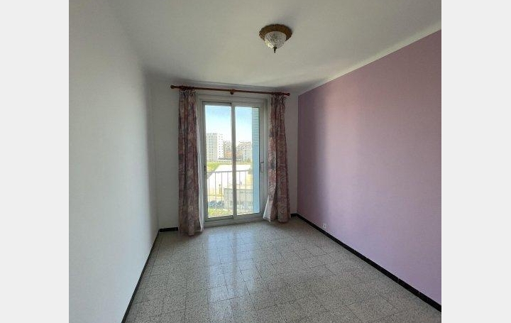 3 Pièces MARSEILLE (13014)  56 m2 805 € 