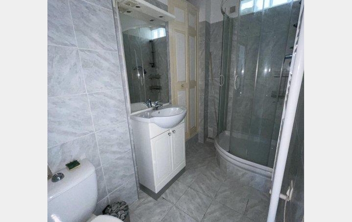 3 Pièces MARSEILLE (13014)  56 m2 805 € 