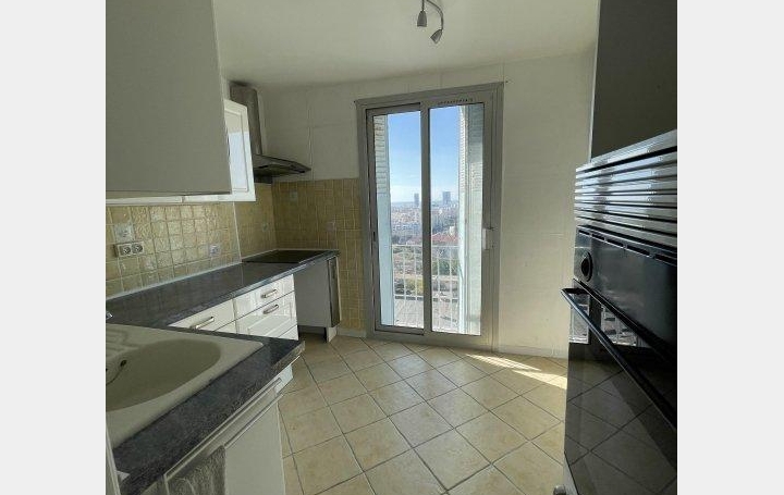 3 Pièces MARSEILLE (13014)  56 m2 805 € 